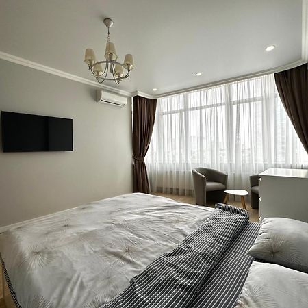 Gagarin Plaza Stylish Apartment Одесса Экстерьер фото