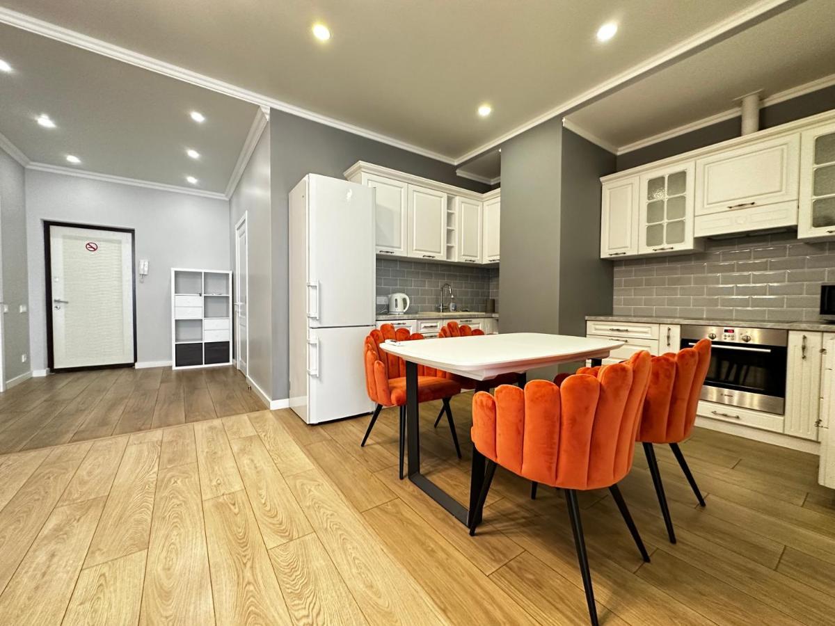 Gagarin Plaza Stylish Apartment Одесса Экстерьер фото