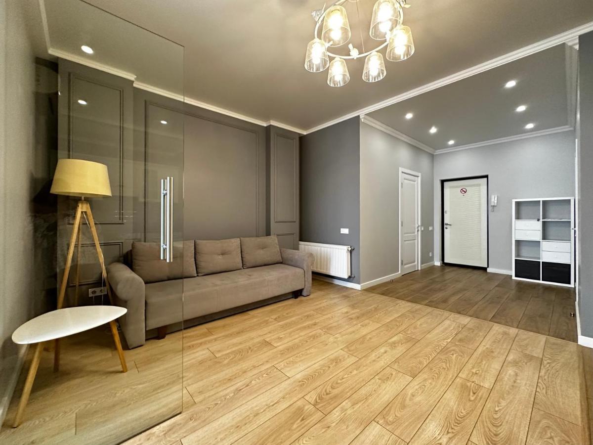 Gagarin Plaza Stylish Apartment Одесса Экстерьер фото
