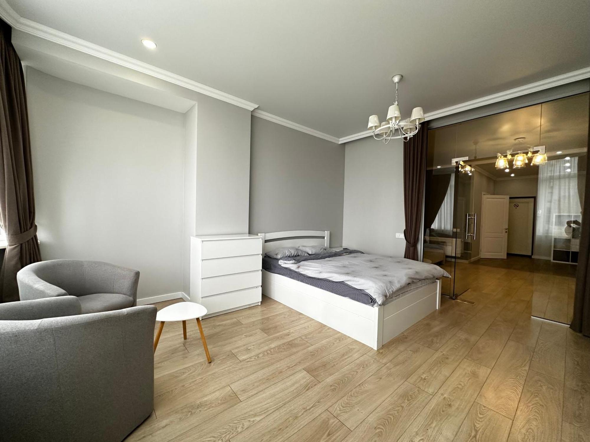 Gagarin Plaza Stylish Apartment Одесса Экстерьер фото