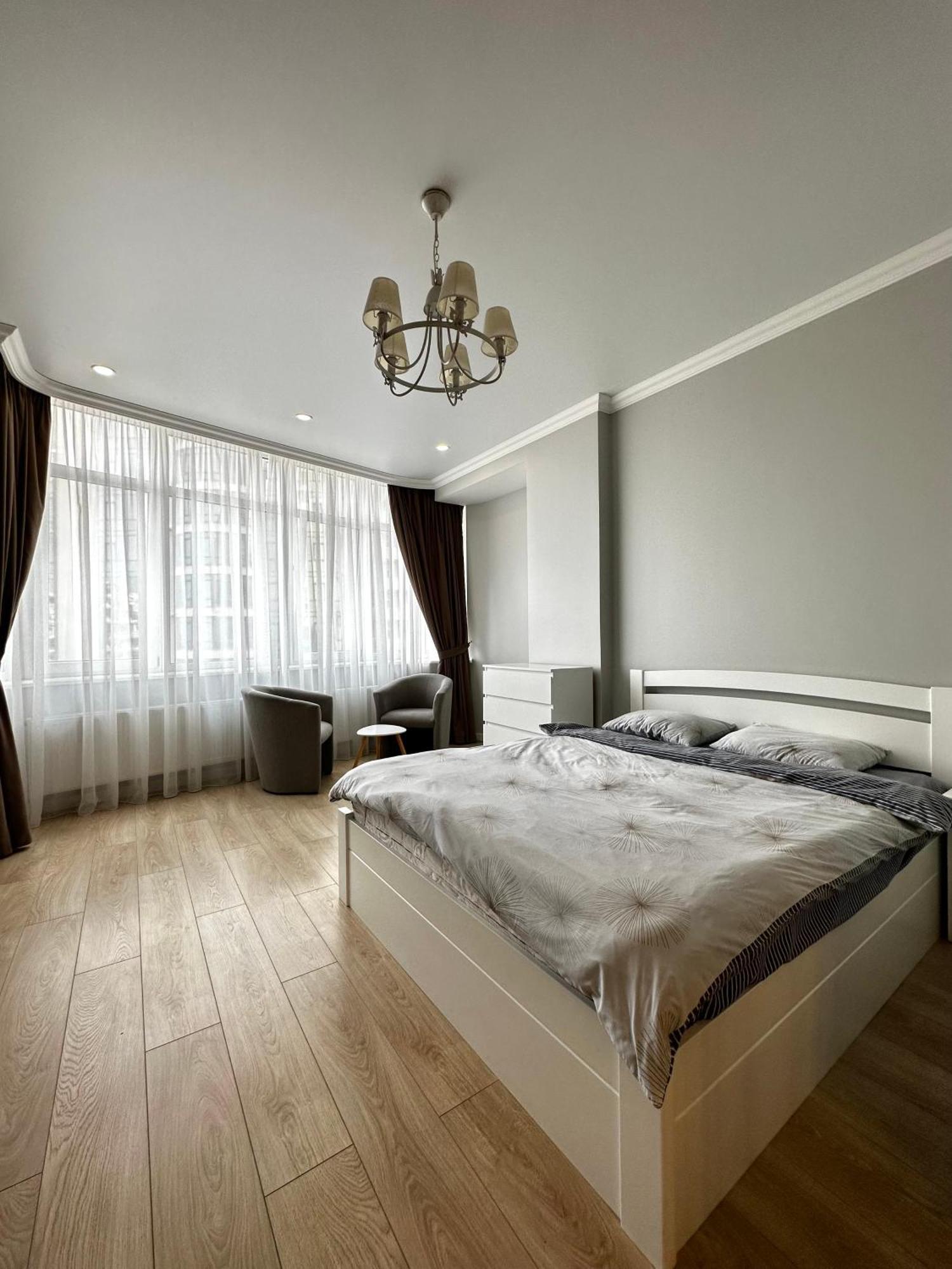 Gagarin Plaza Stylish Apartment Одесса Экстерьер фото